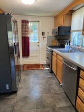 134 Grant St in Lexington, MA - Foto de edificio - Building Photo