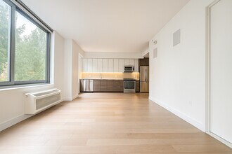 Parkhill City in Jamaica, NY - Building Photo - Building Photo