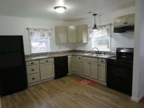 8904 White Oak Church Rd in Wilsons, VA - Building Photo - Building Photo