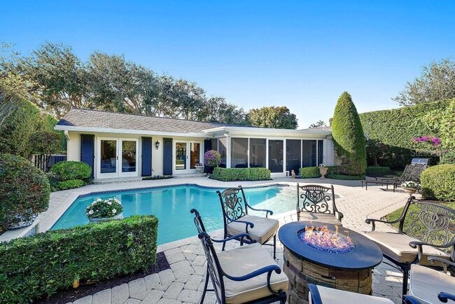 property at 9628 Ilex Cir S
