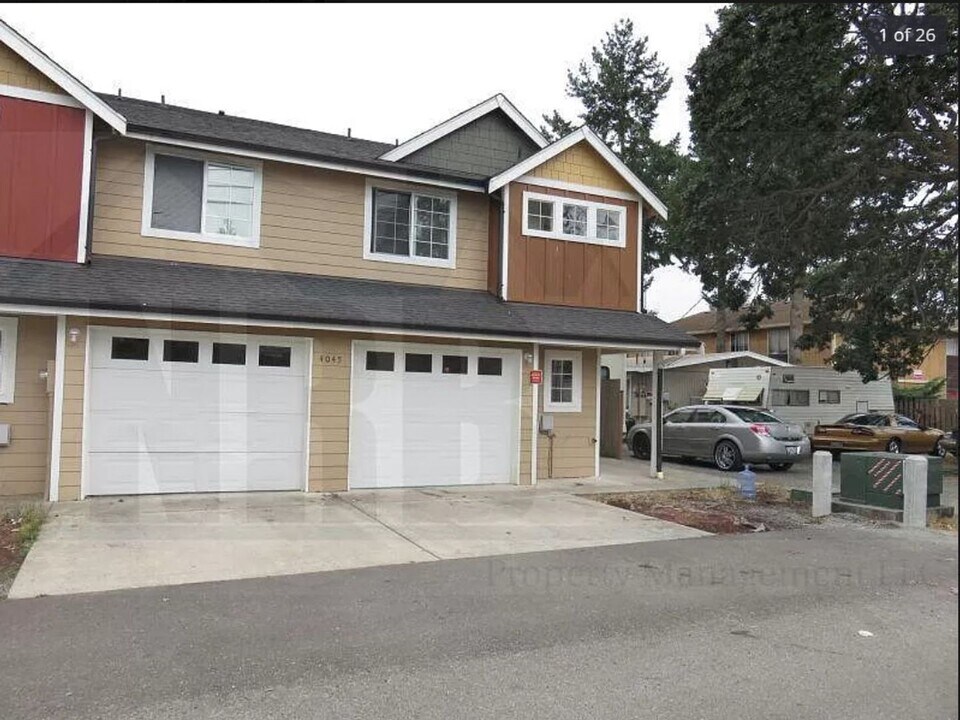 4328 S Lawrence St-Unit -Unit B in Tacoma, WA - Building Photo