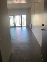 Luther Tower - 55+ Affordable Community in San Diego, CA - Foto de edificio - Building Photo