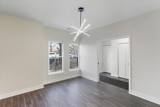 839 W 14th Pl in Chicago, IL - Foto de edificio - Building Photo