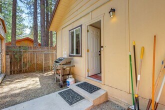 1007 Sugarloaf Blvd in Big Bear, CA - Building Photo - Building Photo
