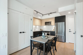 1649 E Broadway in Vancouver, BC - Building Photo - Building Photo