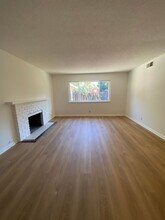 1562 Oakroyal Dr in Concord, CA - Building Photo - Building Photo