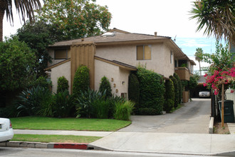 339 N Cedar St in Glendale, CA - Building Photo - Building Photo