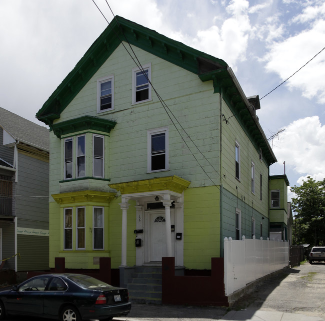 156 Hanover St in Providence, RI - Building Photo - Building Photo