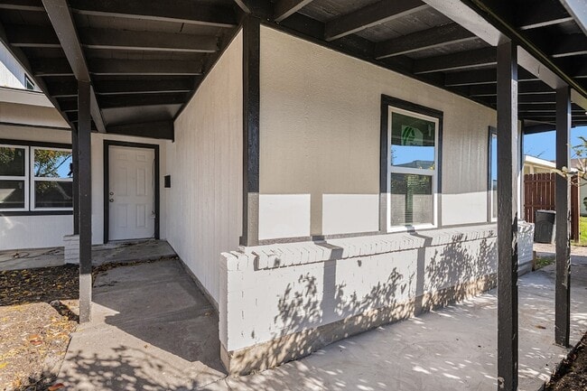 406 Dawson Cir in Grand Prairie, TX - Building Photo - Building Photo