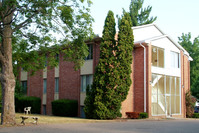 Country Cove Apartments in Mount Morris, MI - Foto de edificio - Building Photo