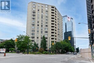 500 Talbot St in London, ON - Building Photo