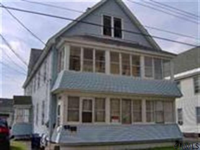 47 Van Derveer St in Amsterdam, NY - Building Photo