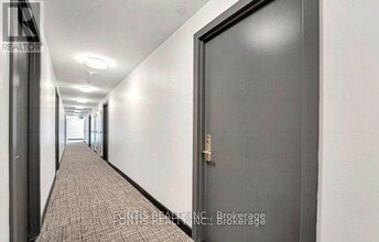 86 Dundas St E in Mississauga, ON - Building Photo - Building Photo