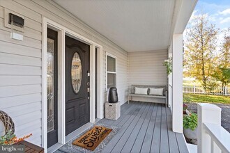 2813 Woodlawn Trail in Alexandria, VA - Building Photo - Building Photo