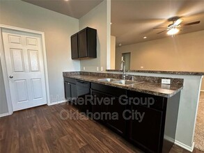 4312 Windgate W Rd in Oklahoma City, OK - Building Photo - Building Photo