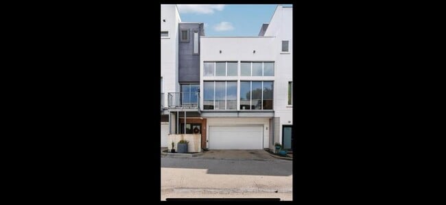 4801 S Congress Ave in Austin, TX - Building Photo - Building Photo
