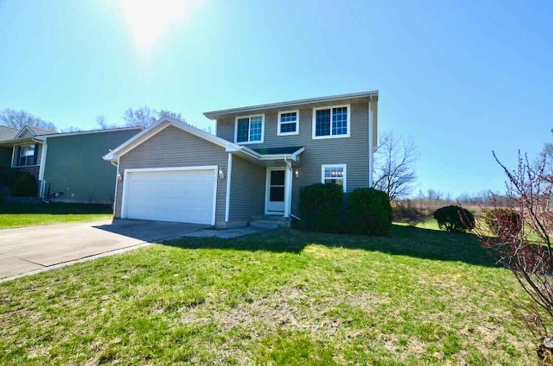 3301 Hart Ave in Des Moines, IA - Building Photo