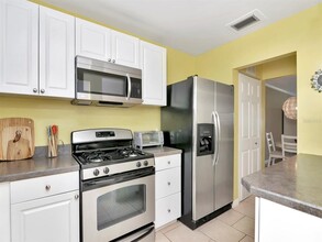 2960 59th St S in Gulfport, FL - Building Photo - Building Photo