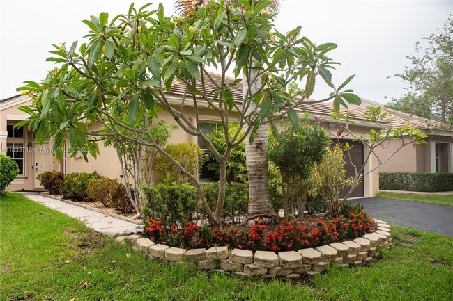 216 E Bayridge Dr in Weston, FL - Building Photo - Building Photo