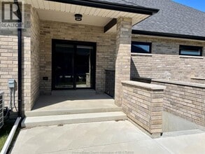 402 Westcott Rd in Amherstburg, ON - Foto de edificio - Building Photo