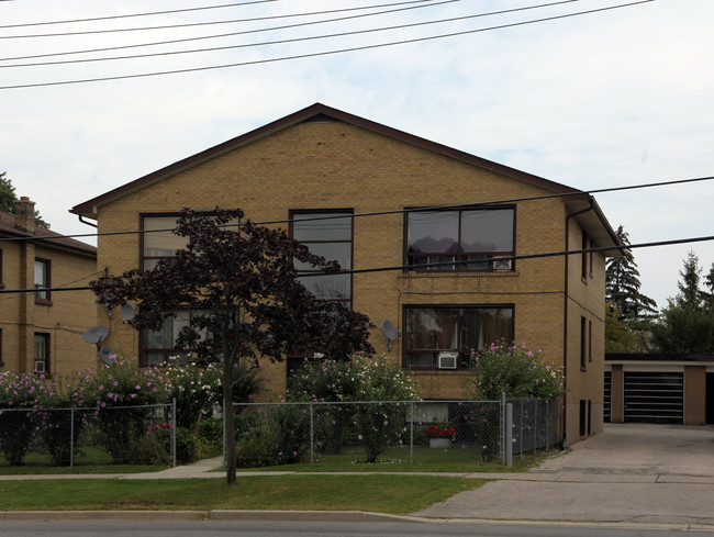 2265 Kipling Ave in Toronto, ON - Building Photo - Primary Photo