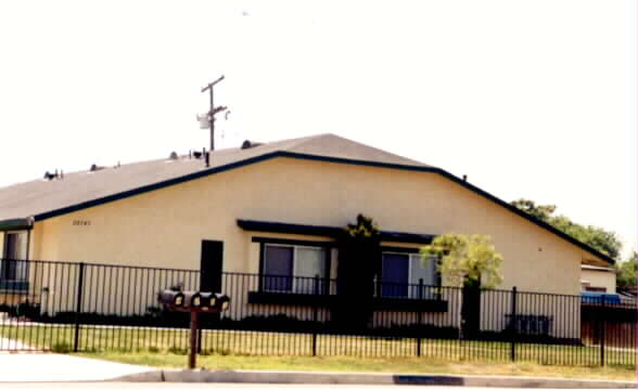 24745 5th St in San Bernardino, CA - Building Photo