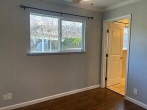 1057 6th Ave in Sonoma, CA - Building Photo - Building Photo