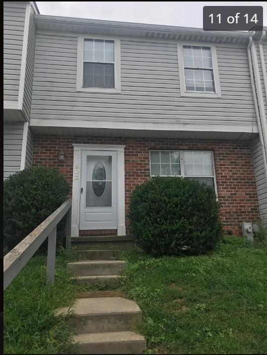 property at 802 W Spring Meadow Ct