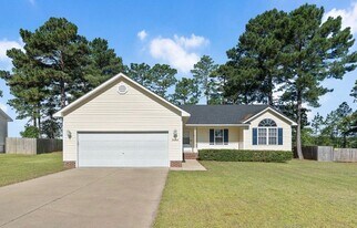 2484 O'Hara Dr in Raeford, NC - Building Photo