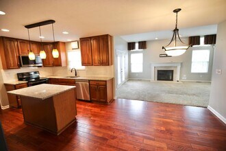 7543 Ashley Meadow Dr in Blacklick, OH - Building Photo - Building Photo