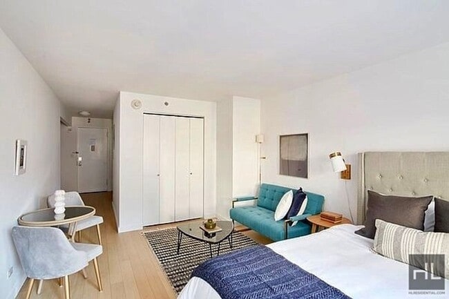 East 39th Street, Unit 17D in New York, NY - Building Photo - Building Photo