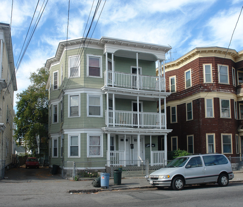 304-306 Lawrence St in Lawrence, MA - Building Photo