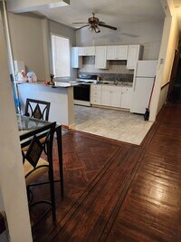 822 Brooks Ln photo'