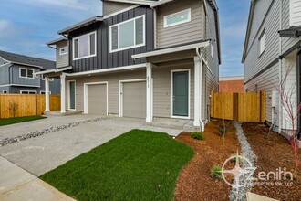 8513 NE 134th Pl in Vancouver, WA - Foto de edificio - Building Photo