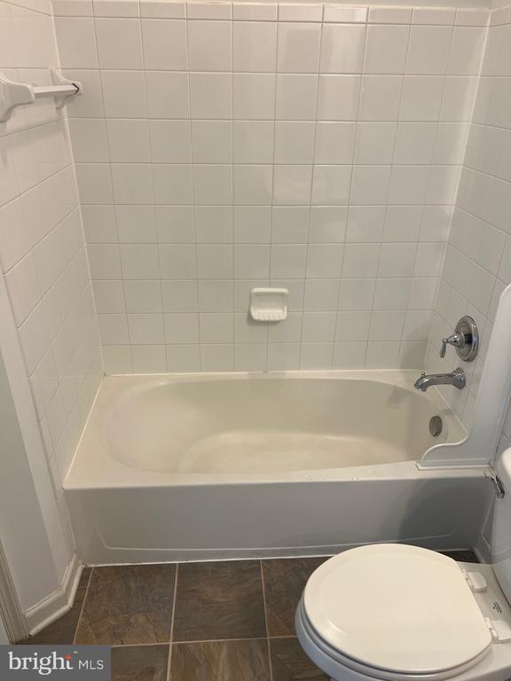 property at 5301 Wyndholme Cir