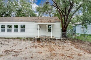 4309 E Lincoln St in Wichita, KS - Building Photo