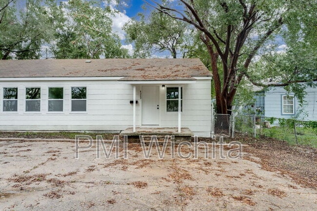 property at 4309 E Lincoln St