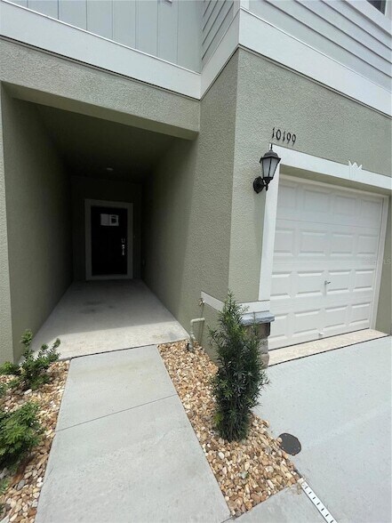 10199 Trumpet Honeysuckle Wy in San Antonio, FL - Building Photo - Building Photo