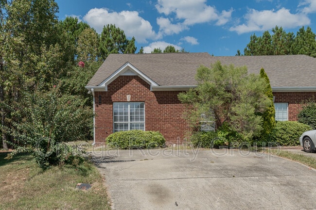 property at 570 Treymoor Lake Cir