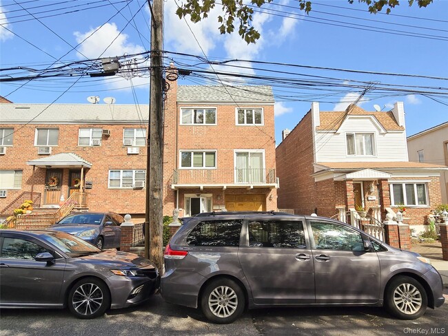 property at 59-27-5971 71st St