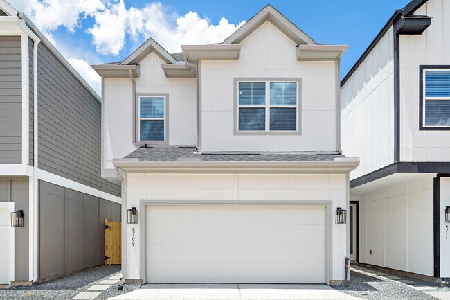 8474 Berry Green Ln in Houston, TX - Building Photo - Building Photo