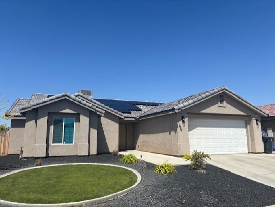 5510 Tierra Abierta Dr in Bakersfield, CA - Building Photo