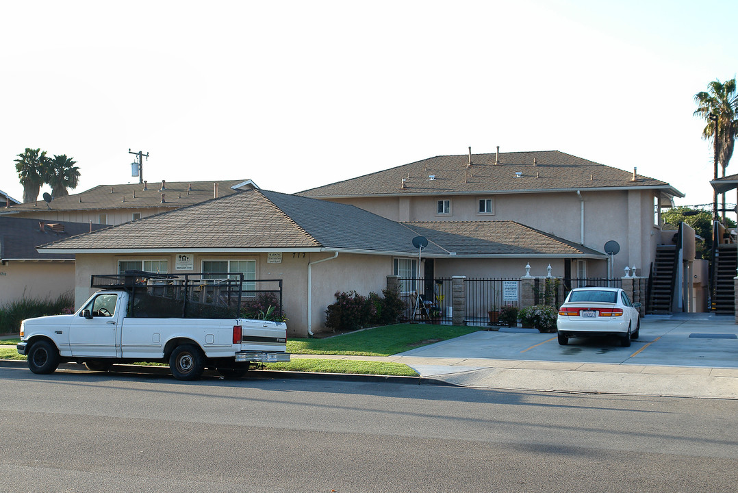 717 James St in Costa Mesa, CA - Foto de edificio