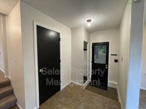 7506 W Jefferson Blvd in Fort Wayne, IN - Building Photo - Building Photo
