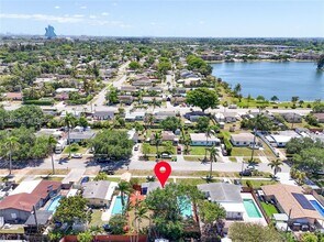 5621 SW 38th Ct in Davie, FL - Building Photo - Building Photo