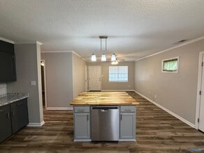 1087 Seminary St in Moulton, AL - Building Photo - Building Photo