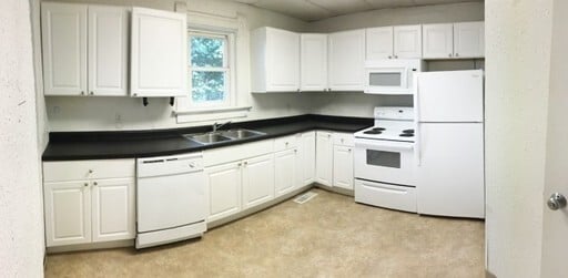 property at 404 S Busey Ave