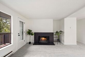 2604 S 226th St, Unit Misty Woods in Des Moines, WA - Building Photo - Building Photo