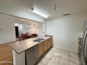 200 Talus Way, Unit 232 in Reno, NV - Building Photo - Building Photo