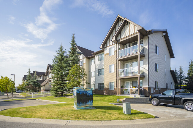 Calvanna Village in Okotoks, AB - Building Photo - Building Photo